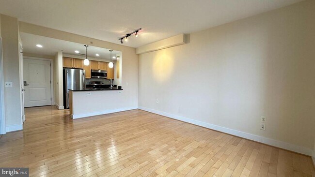 Building Photo - 2001 15th St N