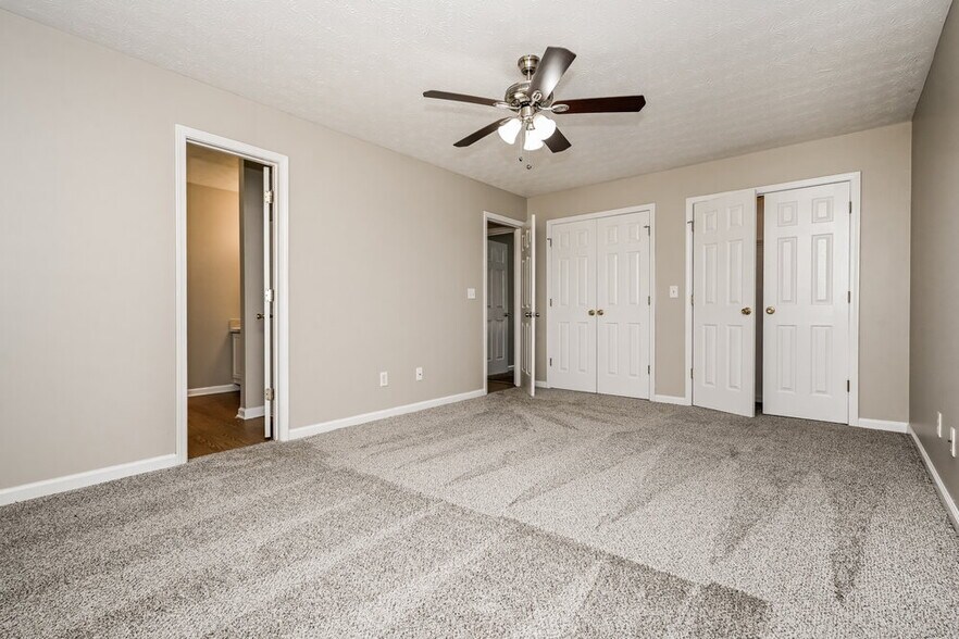 Building Photo - 215 Carlin Ct