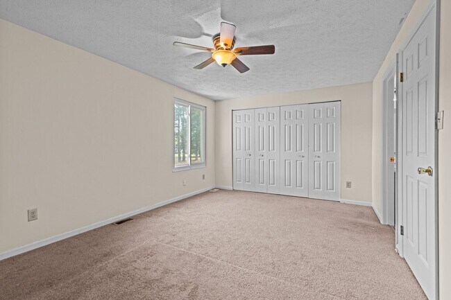 Building Photo - 528 Chanticlar Ct