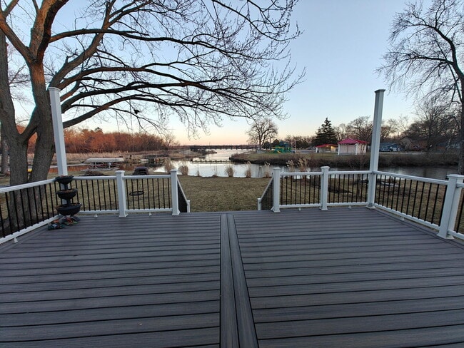 Building Photo - 37 N Channel Dr