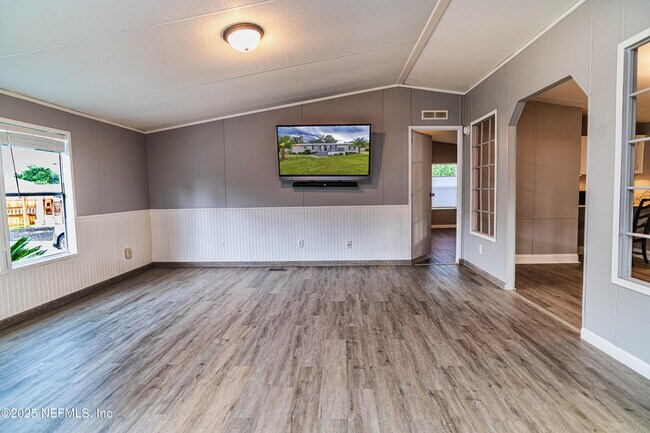 Building Photo - 6681 Brown Rd