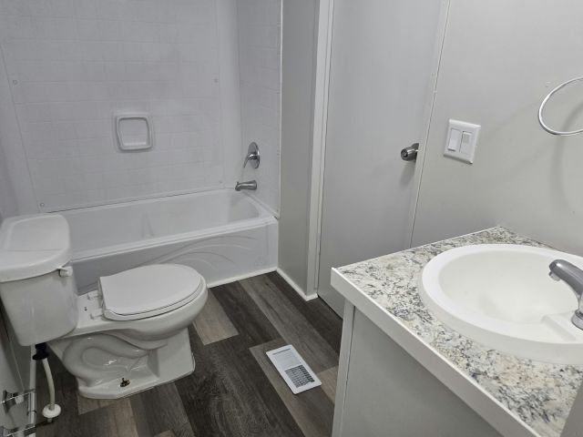 Building Photo - 10830 Leanne Dr