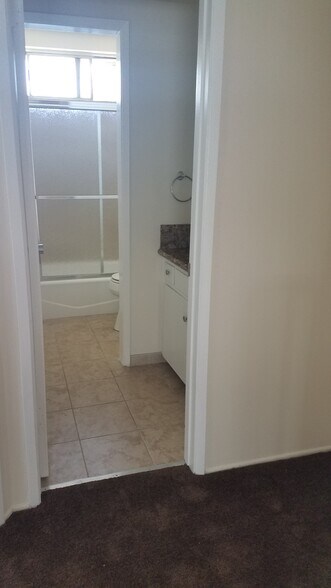 Building Photo - 768 Freeman Ave