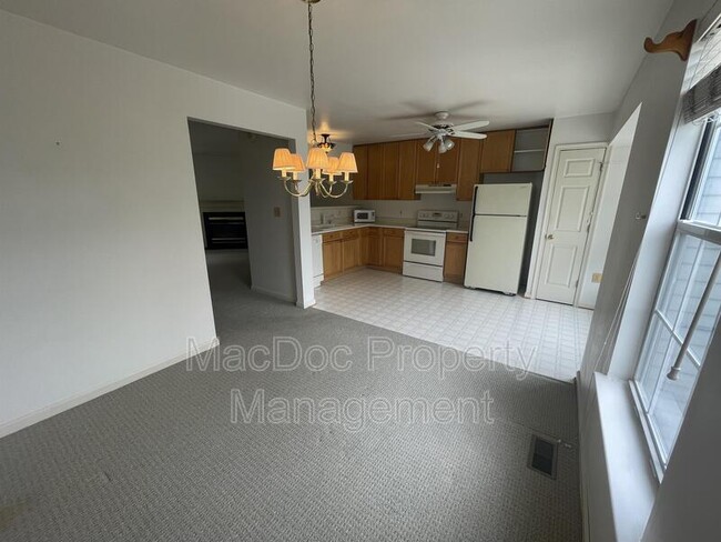 Building Photo - 11303 Kings Crest Ct