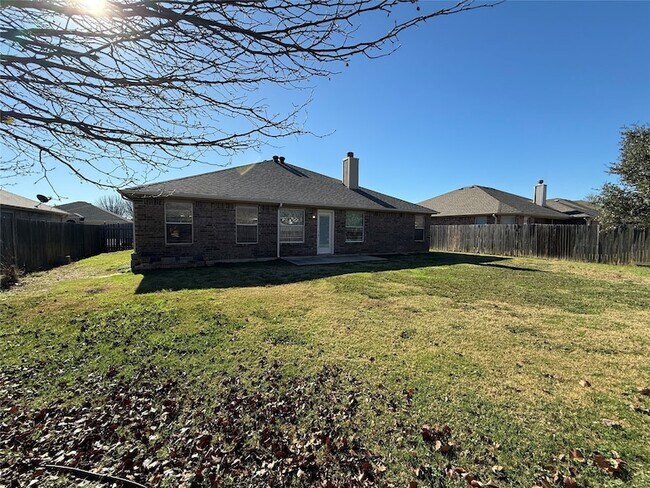 Building Photo - 5317 Malibu St