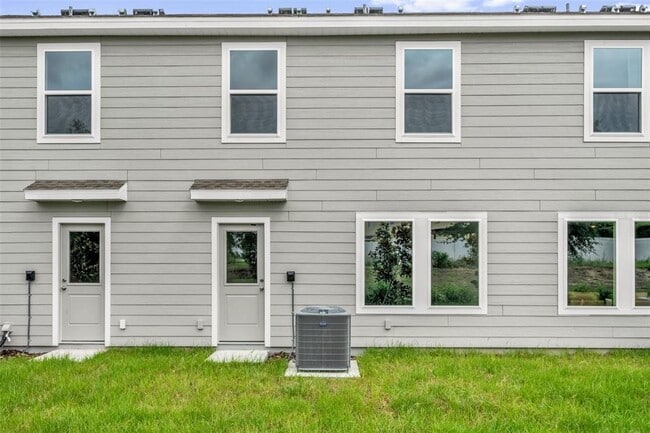 Building Photo - 2428 Bevel Ln