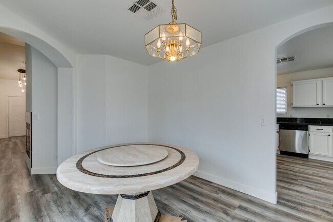 Building Photo - Single story home - NO HOA