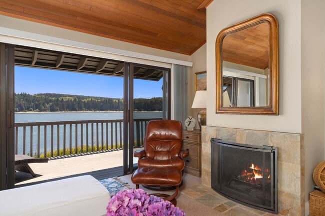 Building Photo - Short-Term Waterfront Retreat | Fully Furnished Option Available