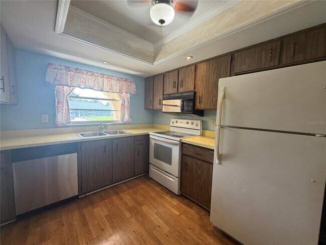 Building Photo - 188 Beechwood Ln