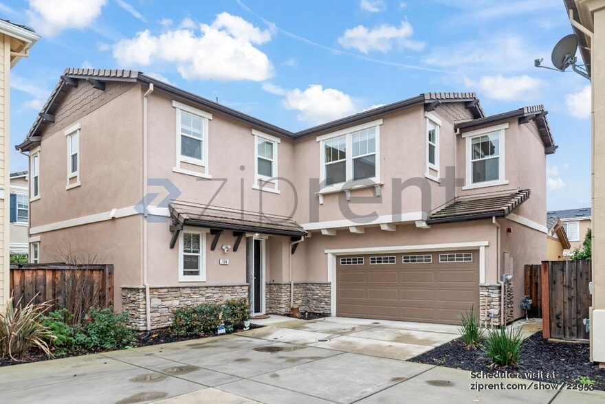 Primary Photo - 334 Pacifica Dr