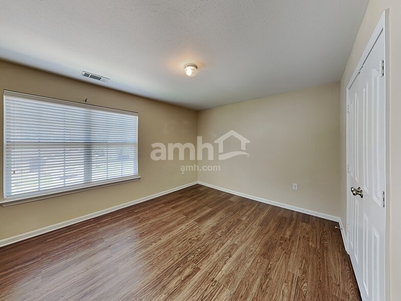 Building Photo - 1307 Jordans Pond Ln