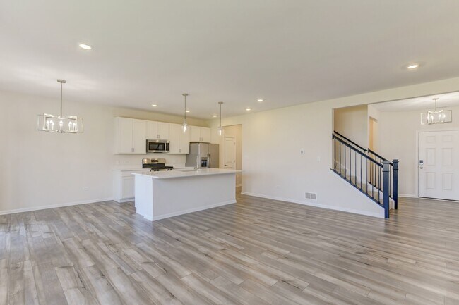 Building Photo - 8362 Kannon Dr