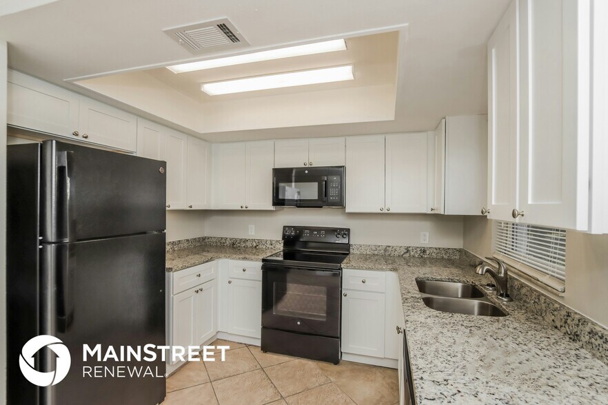 Building Photo - 2201 Pike Ct