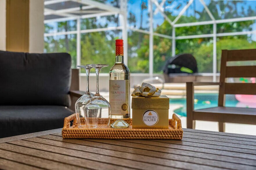 Building Photo - 412 N Hampton Dr