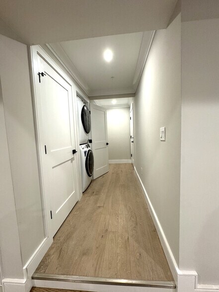 Building Photo - 162 Allston St