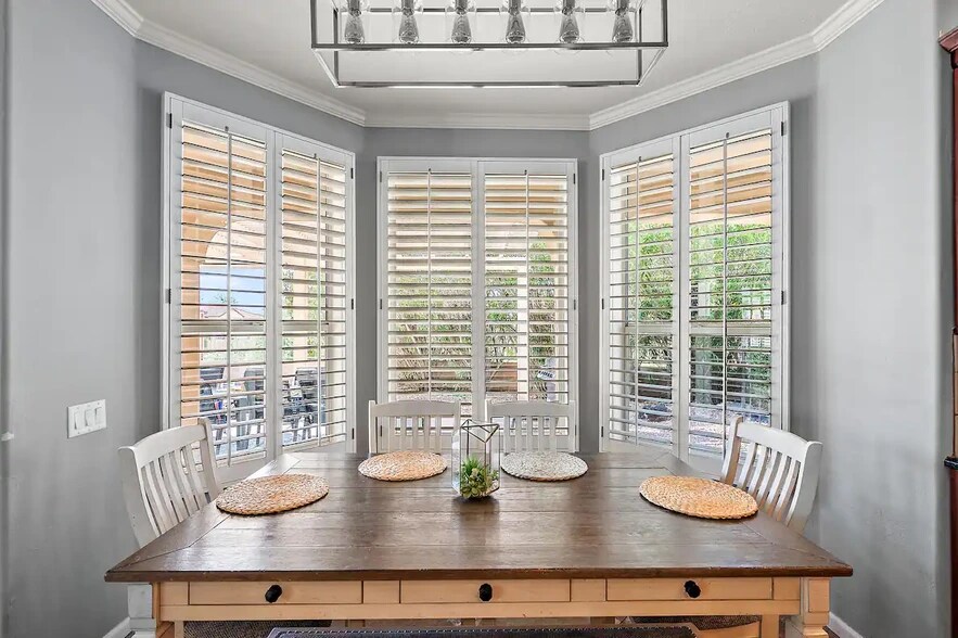 Building Photo - 13010 E Shangri La Rd