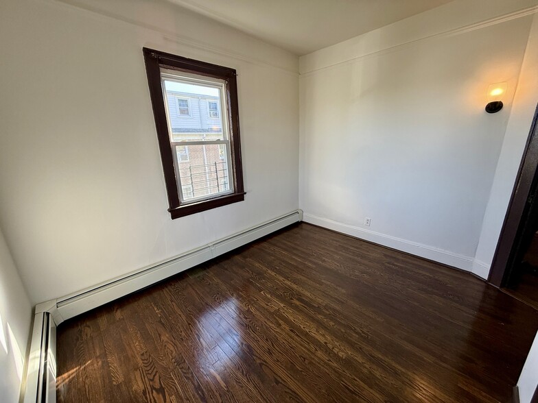 Building Photo - 86 Edgewood Ave