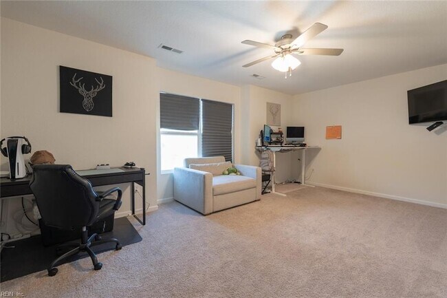 Building Photo - 1536 Beekman St