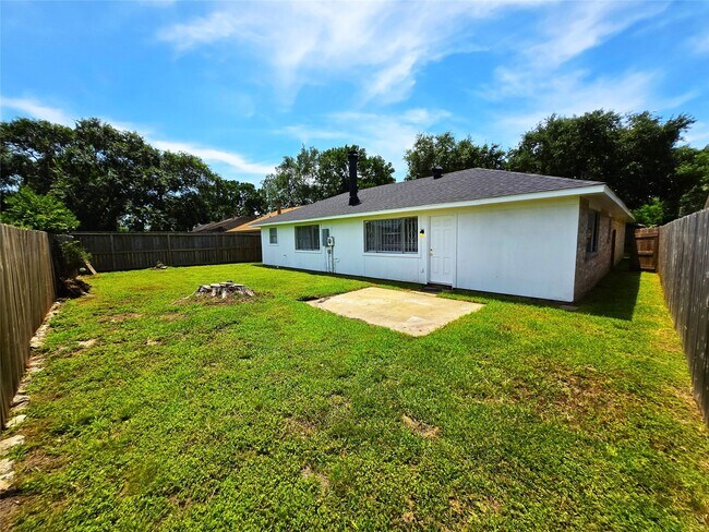Building Photo - 17223 Artwood Ln