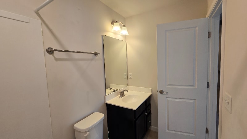 Building Photo - 2539 Grove Park Way