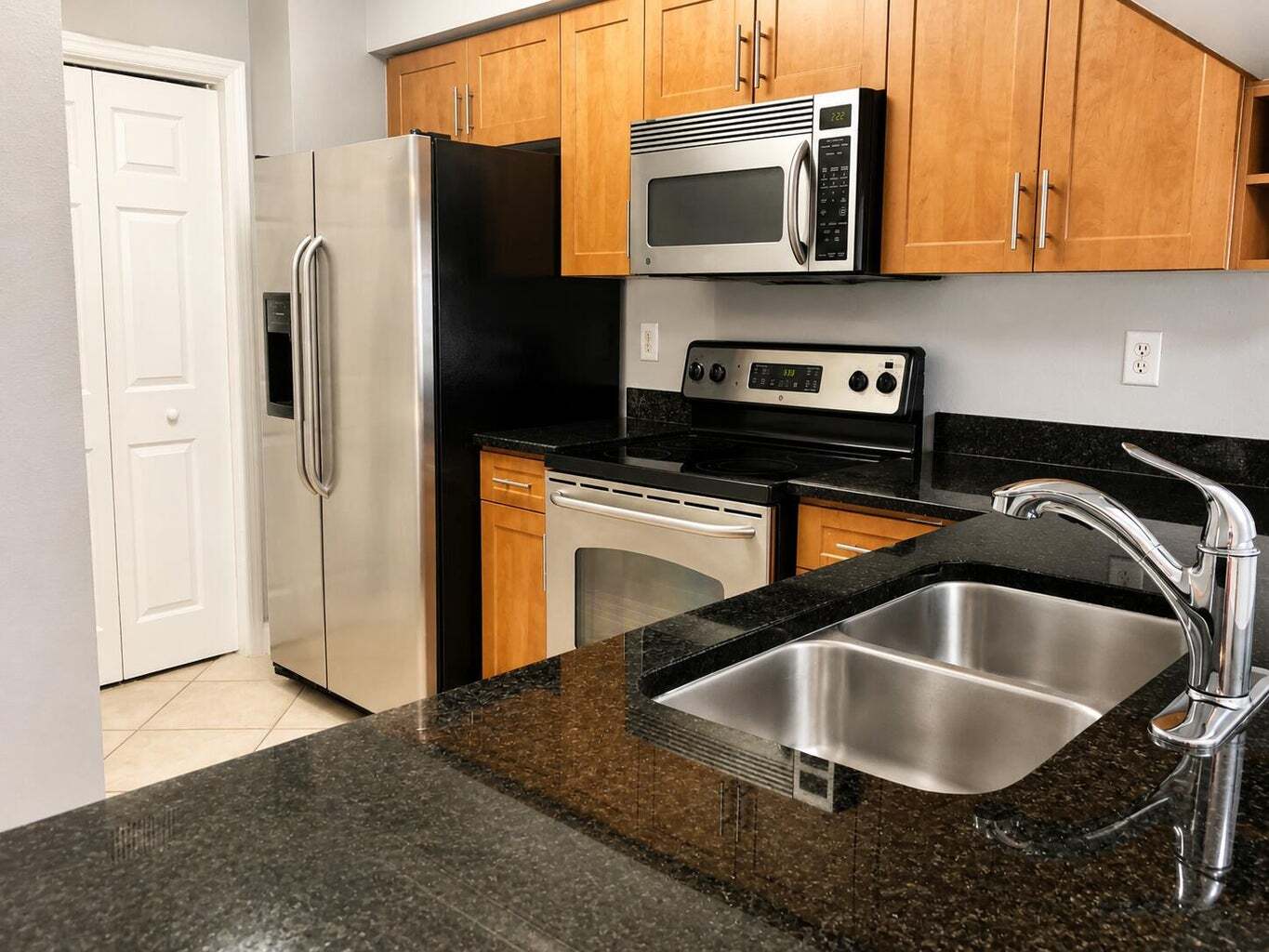 Building Photo - 6521 Emerald Dunes Dr