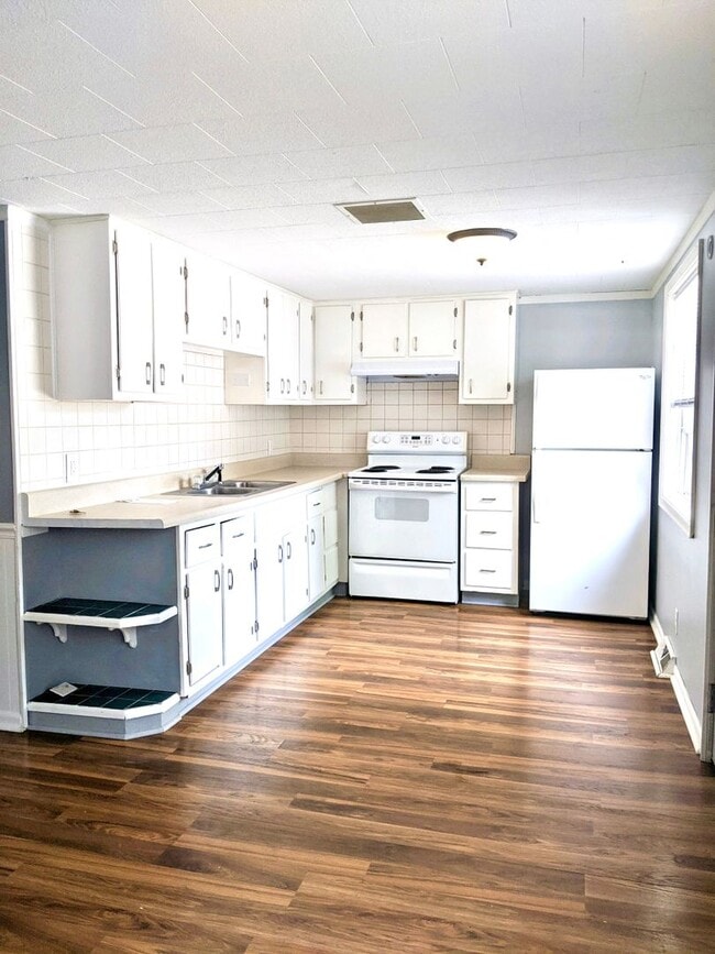 Building Photo - 2506-2510 Oriole