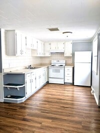 Building Photo - 2506-2510 Oriole