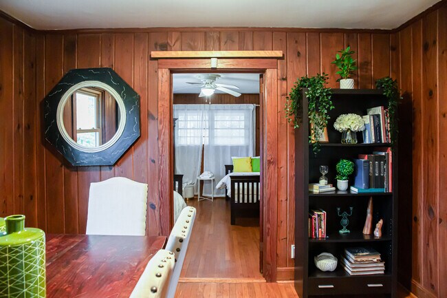 Building Photo - 4061 Lower Roswell Rd