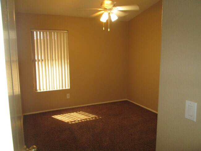 Building Photo - 421 S Dodge Dr