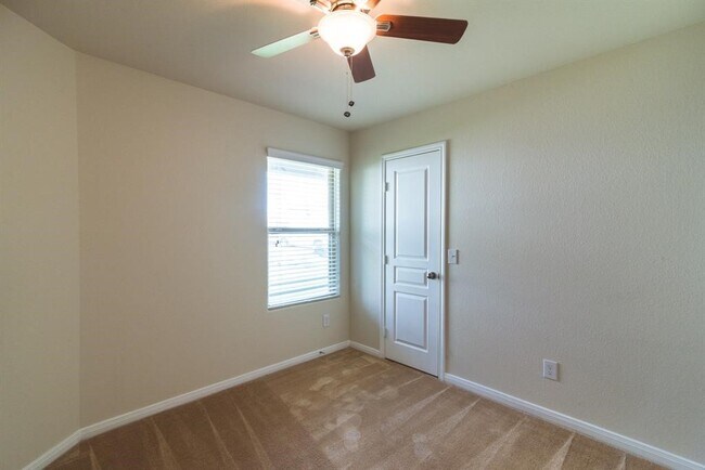 Building Photo - 806 Coffee Mill Creek Ln
