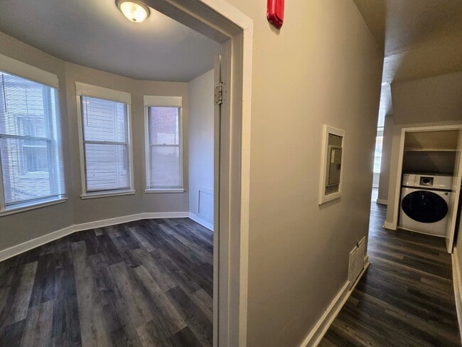 Building Photo - 1309 W Allegheny Ave