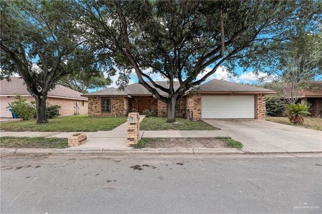 Building Photo - 6904 N 33rd St