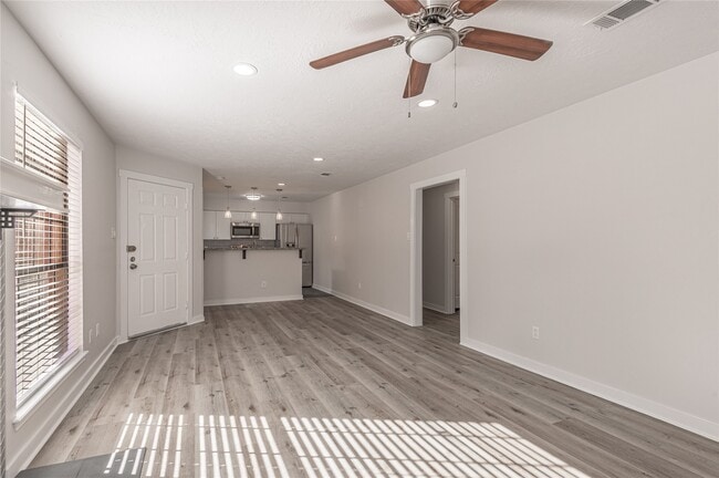 Building Photo - 2401 Sycamore Ave