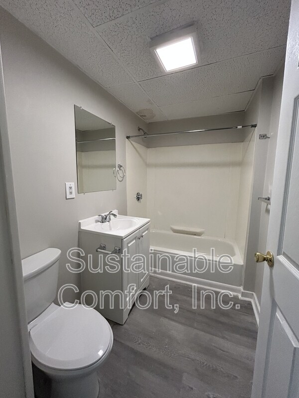 Building Photo - 254 Belmont St