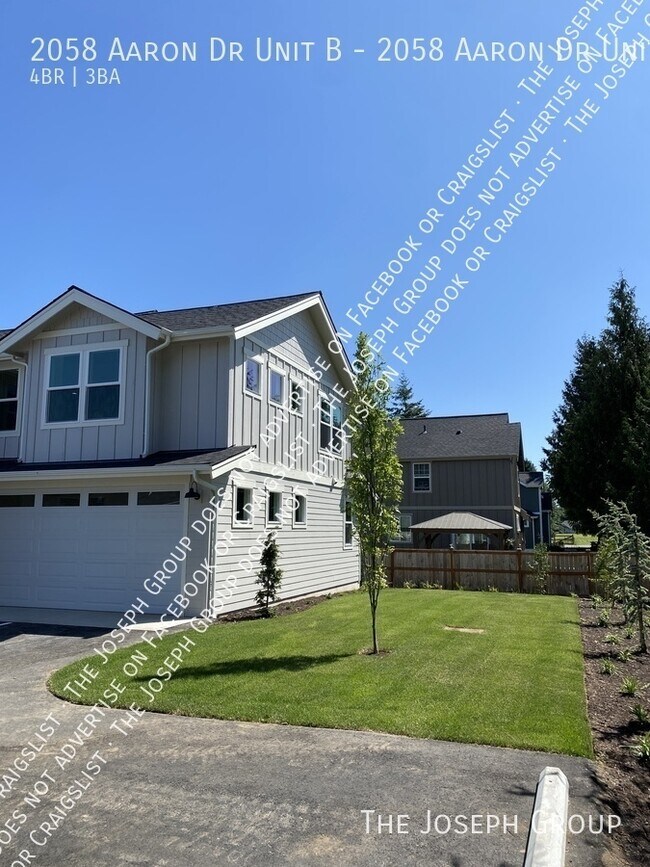 Building Photo - 2058 Aaron Dr