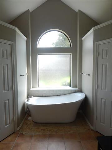 Building Photo - 4208 Meadowdale Dr