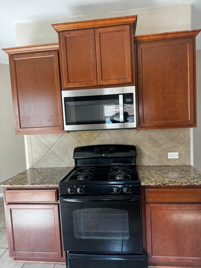 Building Photo - 26903 Glacier Creek Dr