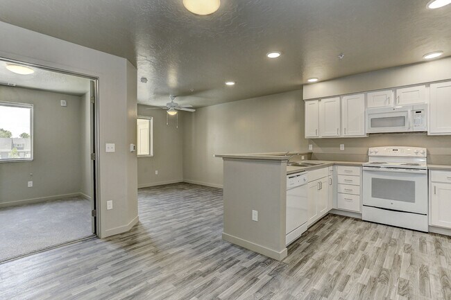 Building Photo - Sky Ridge Apartments