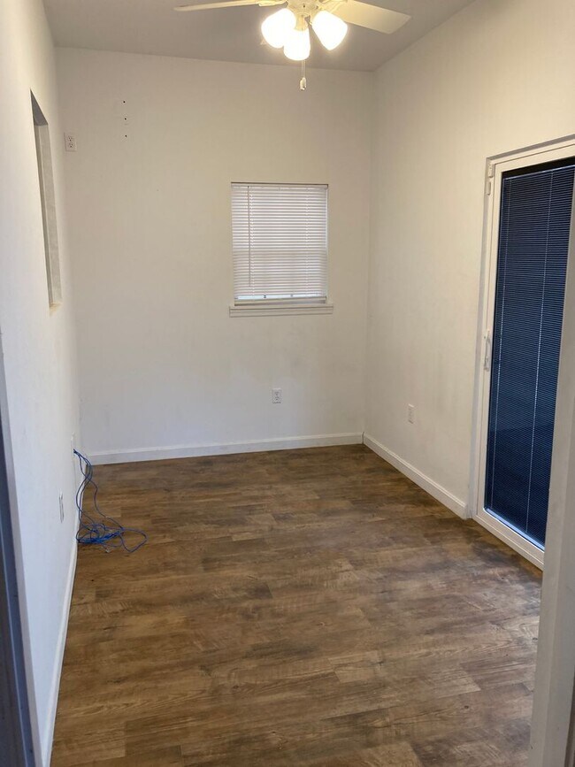 Building Photo - COMING SOON: Beautiful 3 bed/2 bath home l...