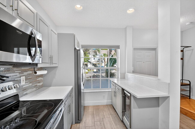 Building Photo - 5015 Palmbrooke Cir