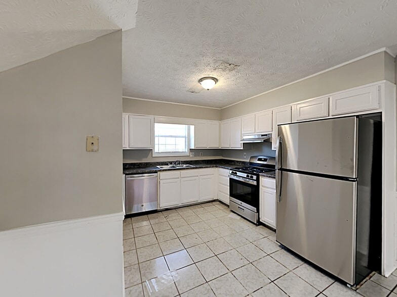 Building Photo - 624 Pennybrook Ln