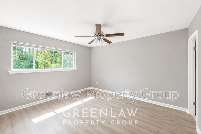 Building Photo - 3605 Flat Shoals Rd