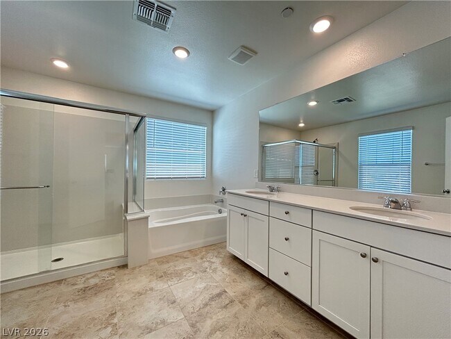 Building Photo - 2677 Gallarate Dr