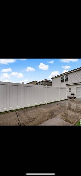Building Photo - 54 Fiore Dr