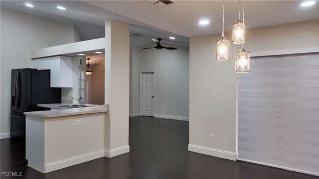 Building Photo - 2809 21st St W