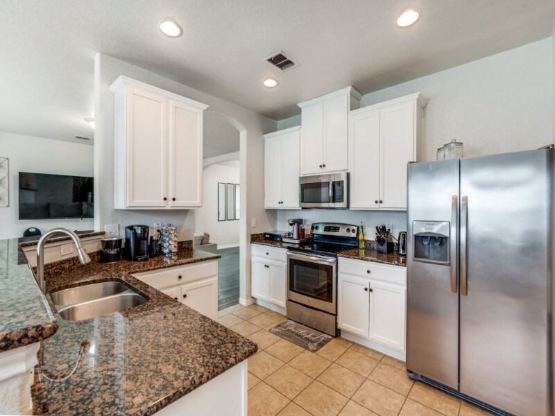 Building Photo - 6035 Enchantment