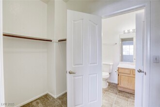 Building Photo - 8301 Boseck Dr