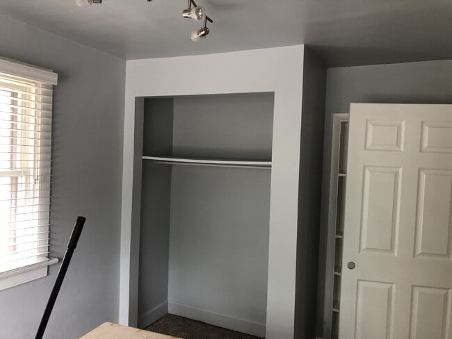 Building Photo - 450 E 300 N