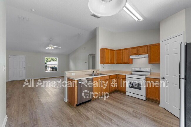 Building Photo - 147 Cabana Way