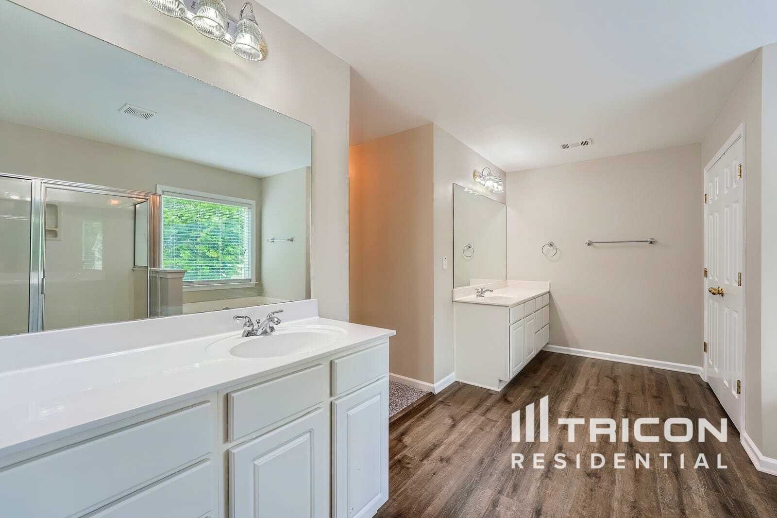 Building Photo - 3819 Stagecoach Ln